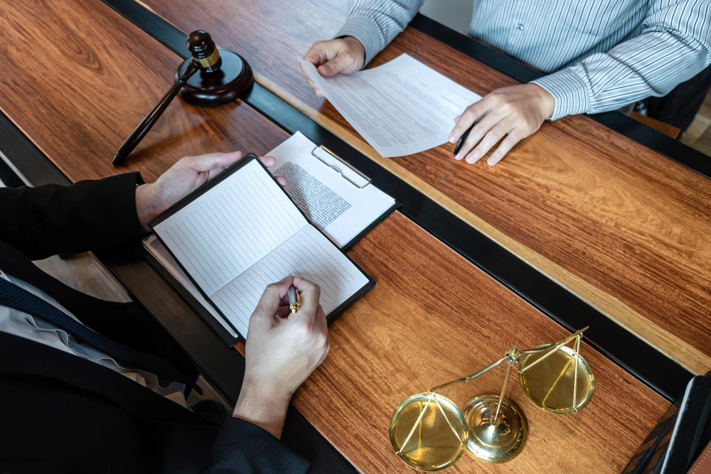 Settlement vs. Trial: Understanding Your Options in Collaborative Law