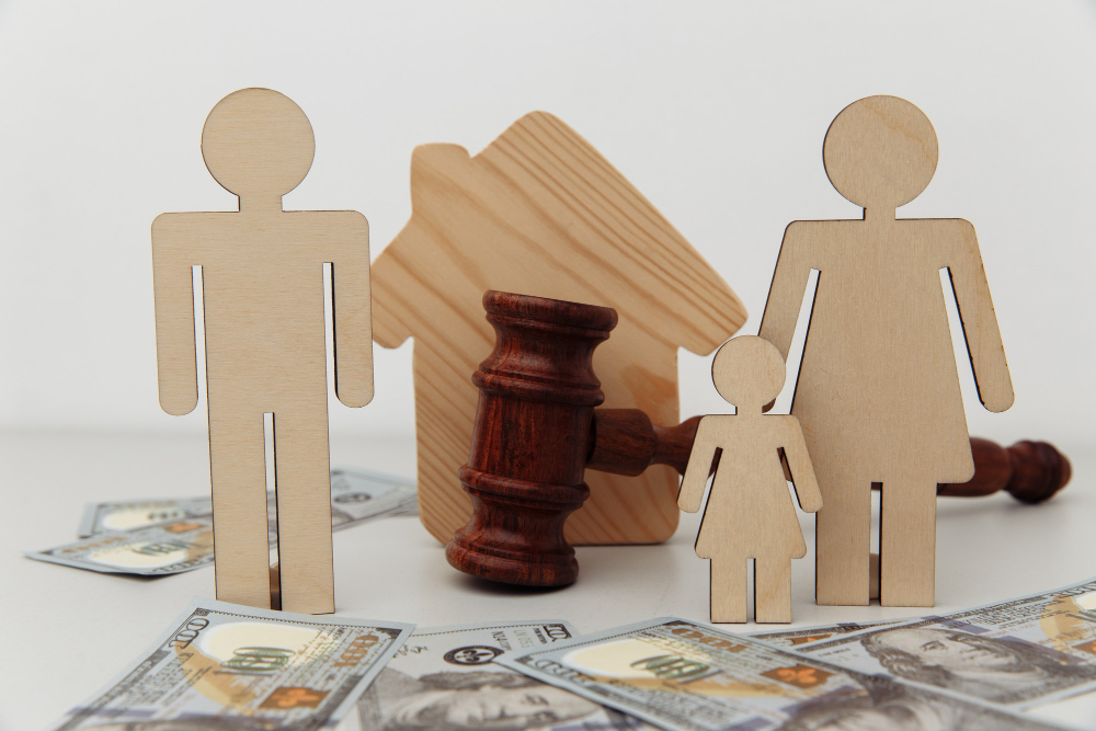 Navigating the Maze of Divorce: Selling Your Marital Residence with Expert Legal Guidance